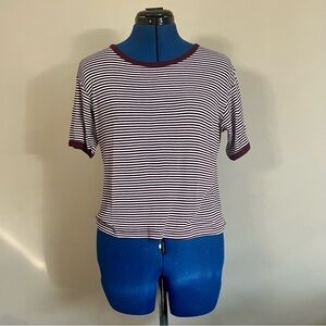 Relaxed fit, cute and comfy Brandy Melville ringer tee, one size